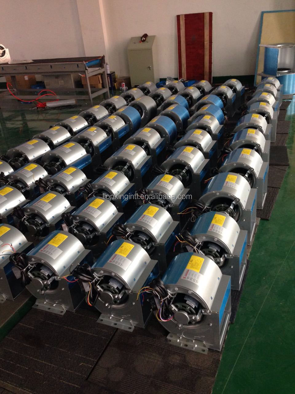 Centrifugalni ventilatorji z dvojnim dovodom, opremljeni z naprej ukrivljenimi lopaticami