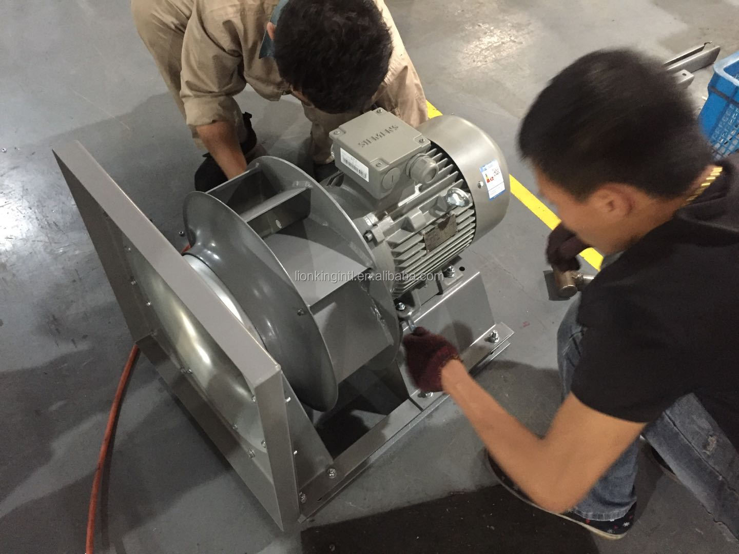 Enote za obdelavo zraka uporabljajo plenumski ventilator nazaj centrifugalni rotor