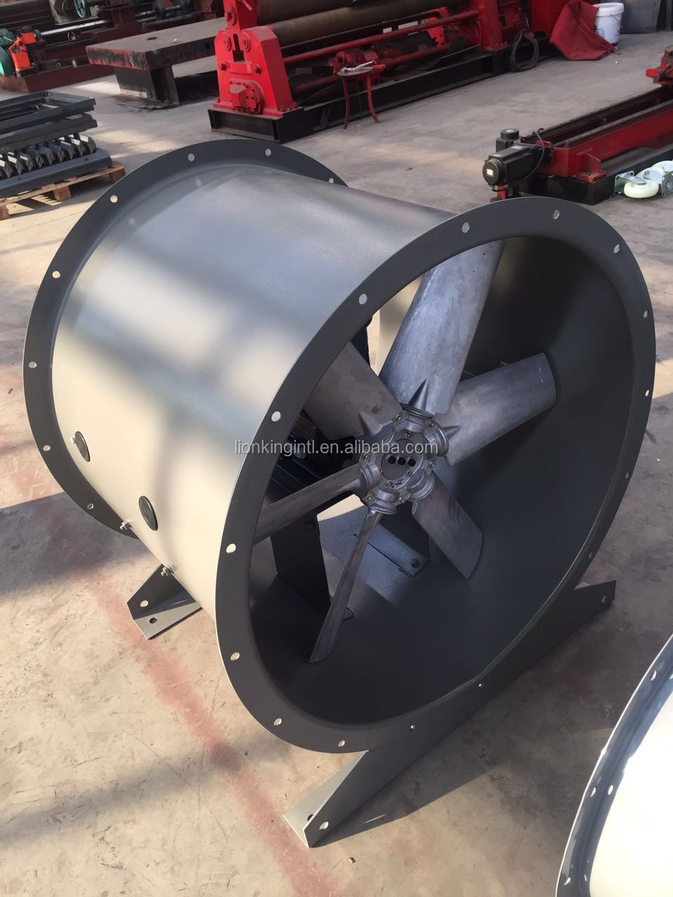 Aksialni ventilator z rotorjem iz aluminijeve zlitine