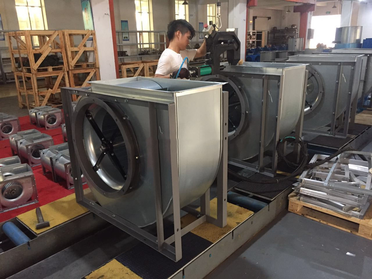 HIGH QUALITY SISW FORWARD FANS WITH BELT DRIVEN CENTRIFUGAL FAN WITH SINGLE INLET (1)